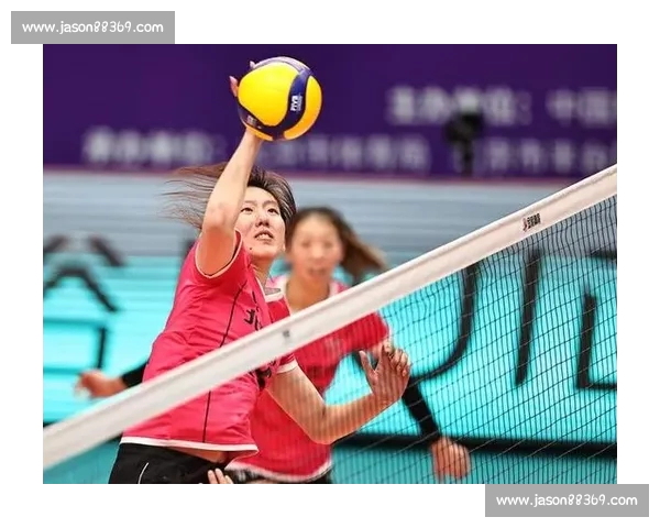 全方位解析排球运动技巧与团队协作的训练方法与策略